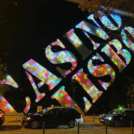 بوتيل Sailboat Anand *