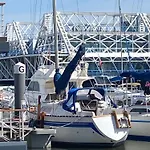 Sailboat Anand 보트호텔