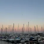 Sailboat Anand 보트호텔 리스본