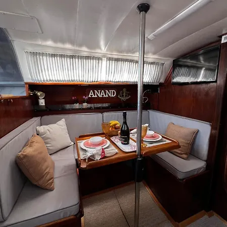 Hotel en barco Sailboat Anand *